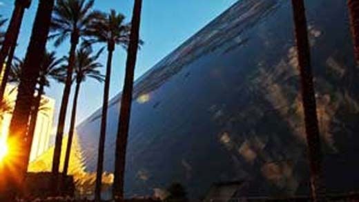 tiny_luxor_las_vegas_300_520 tiny_luxor_las_vegas_300_520